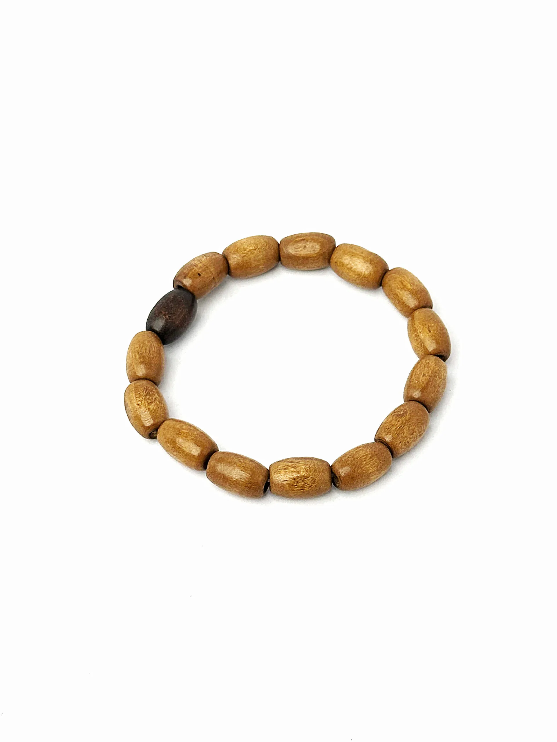 Plain bracelet with an odd bead